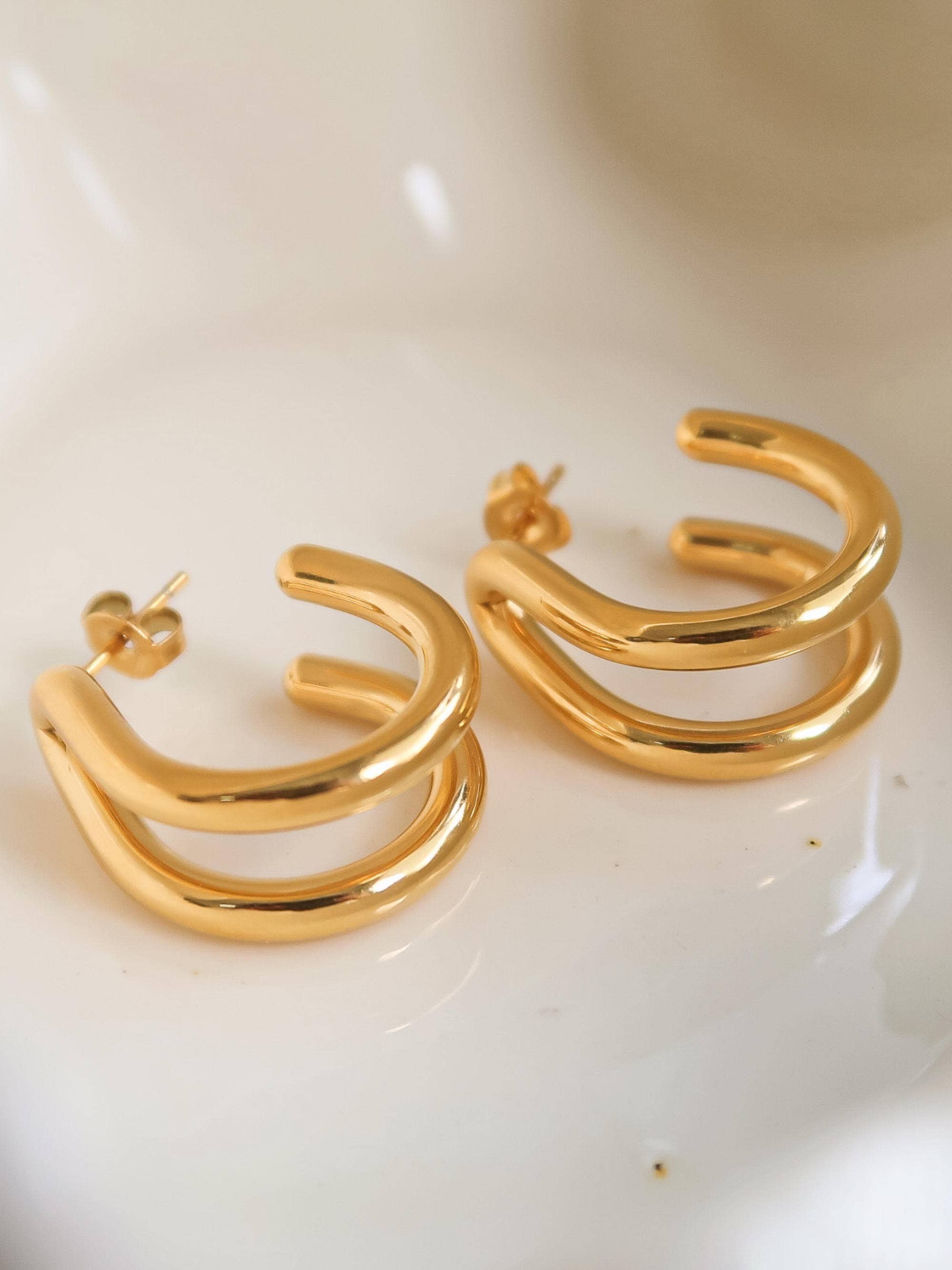 Lucy 18K Gold Non-Tarnish Double C Hoop Earring