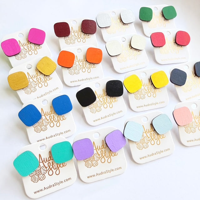 Rounded Square Stud - 16 Colors