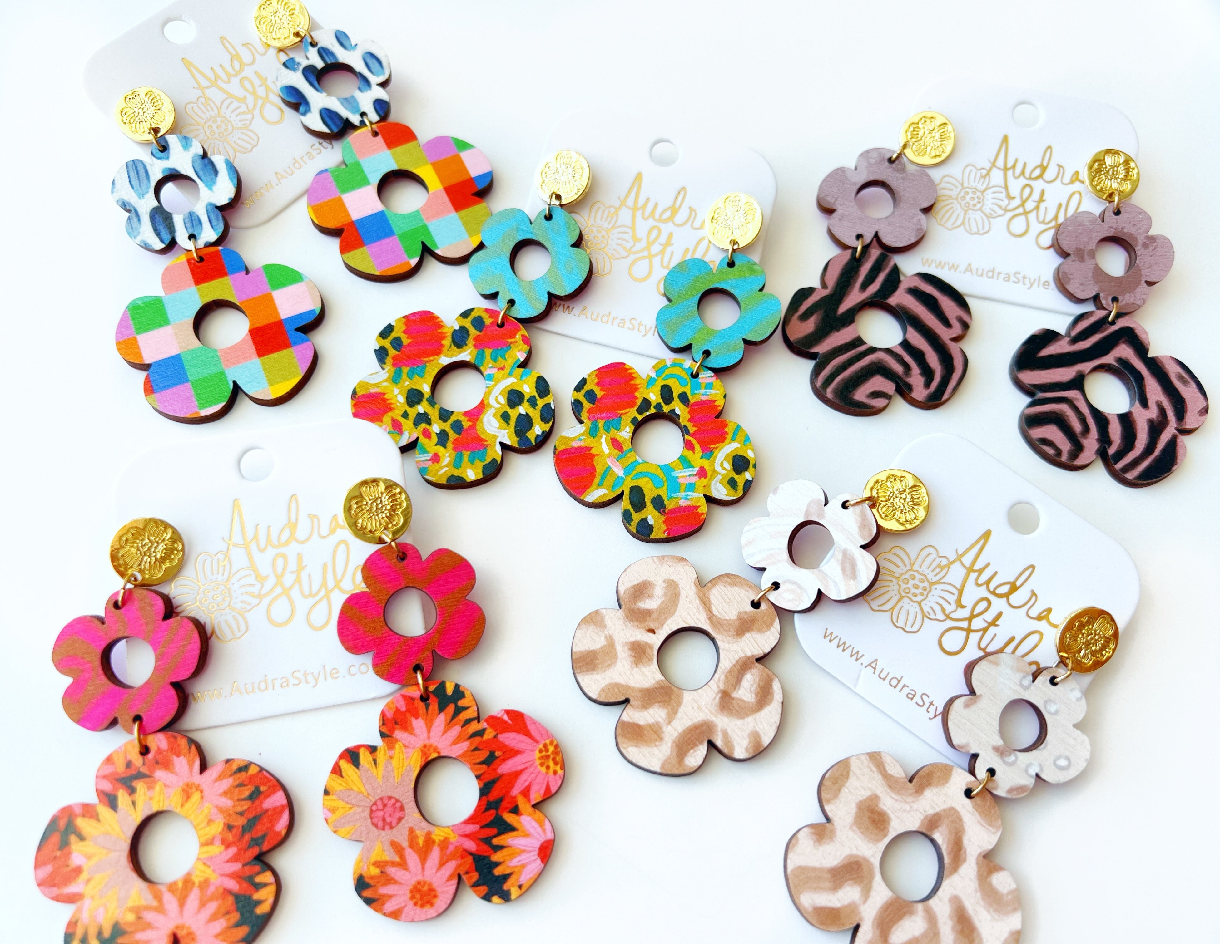 Flora - Navy Dash Rainbow Pixel