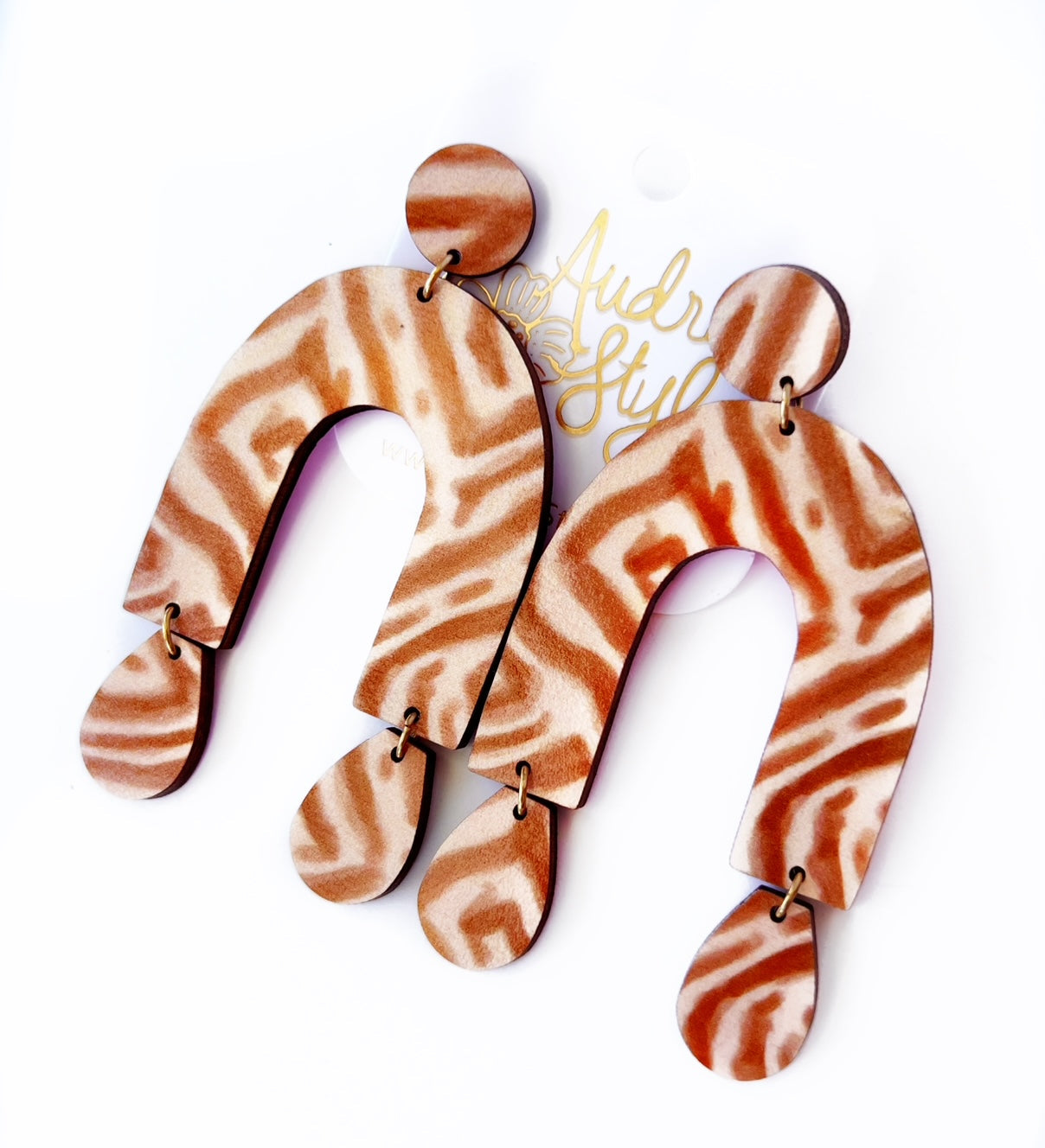 Chrissy - Pale Zebra