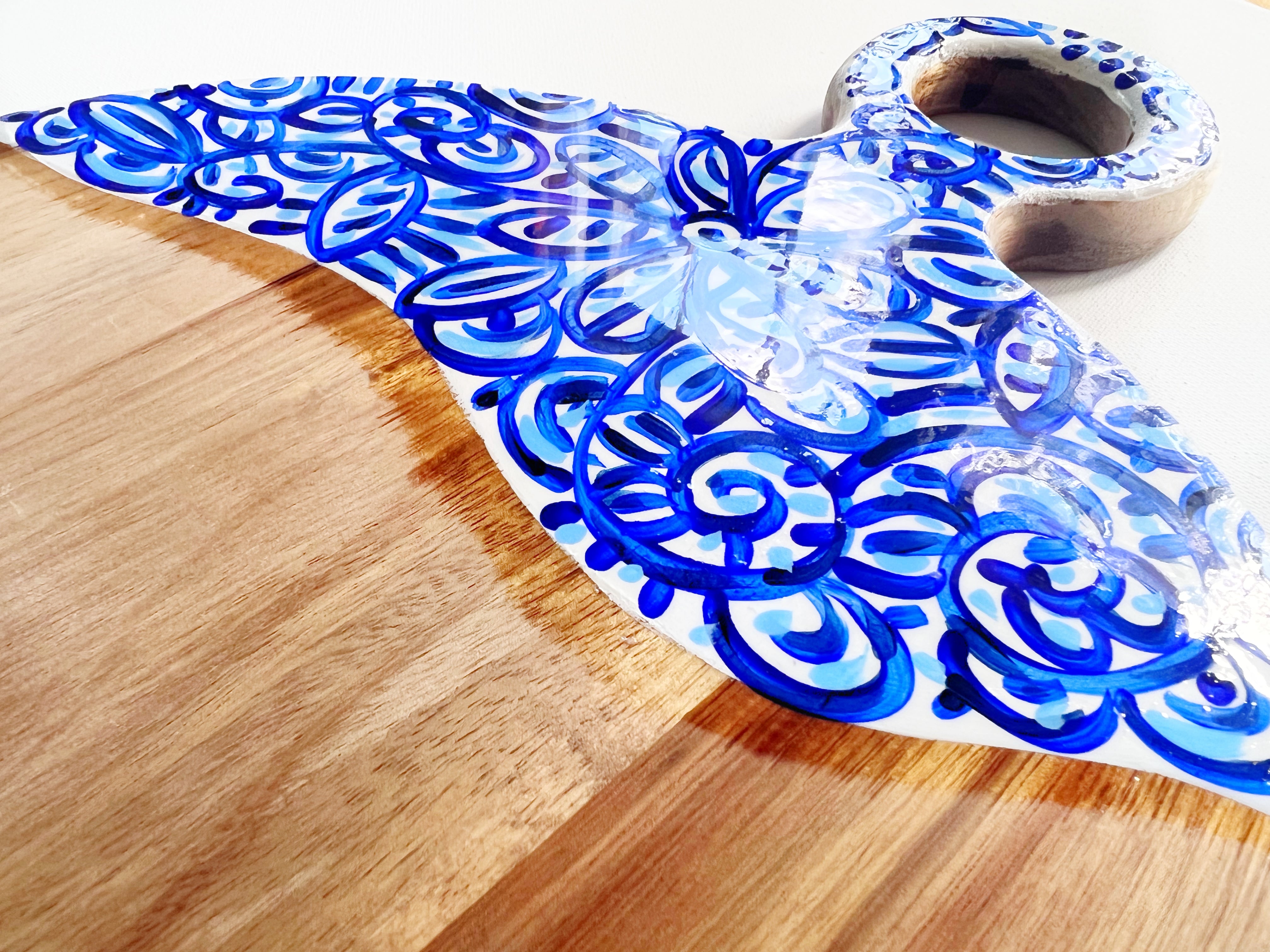 Large Round Cutting Board - Blue and White
