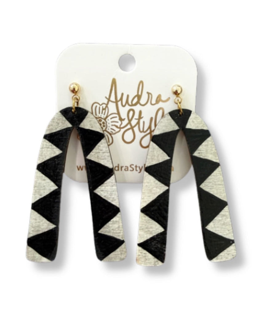Hand Painted Black and White Folk Art Pattern Arches