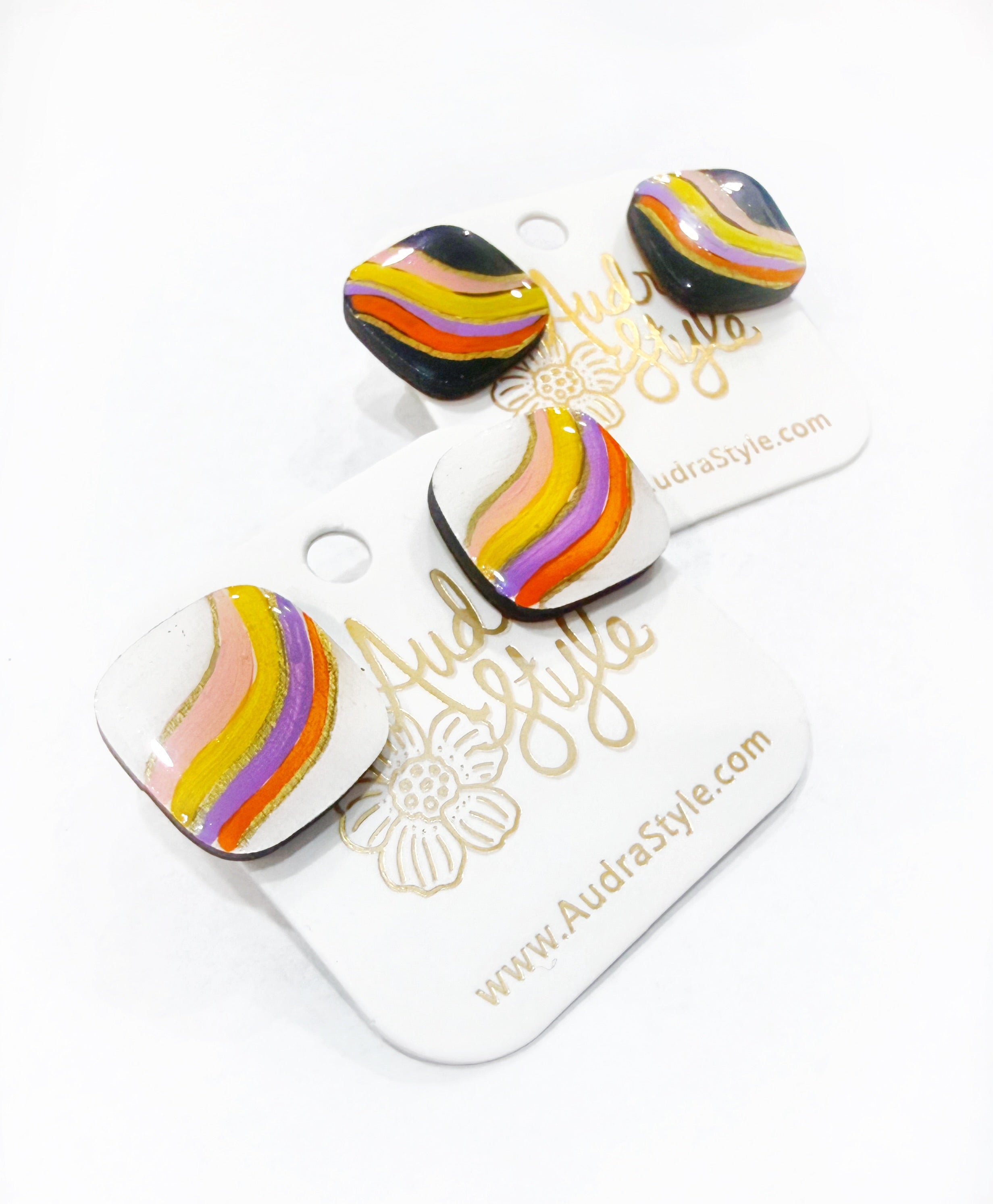 Hand Painted Retro Wave Stripe Stud Earring - White or Black