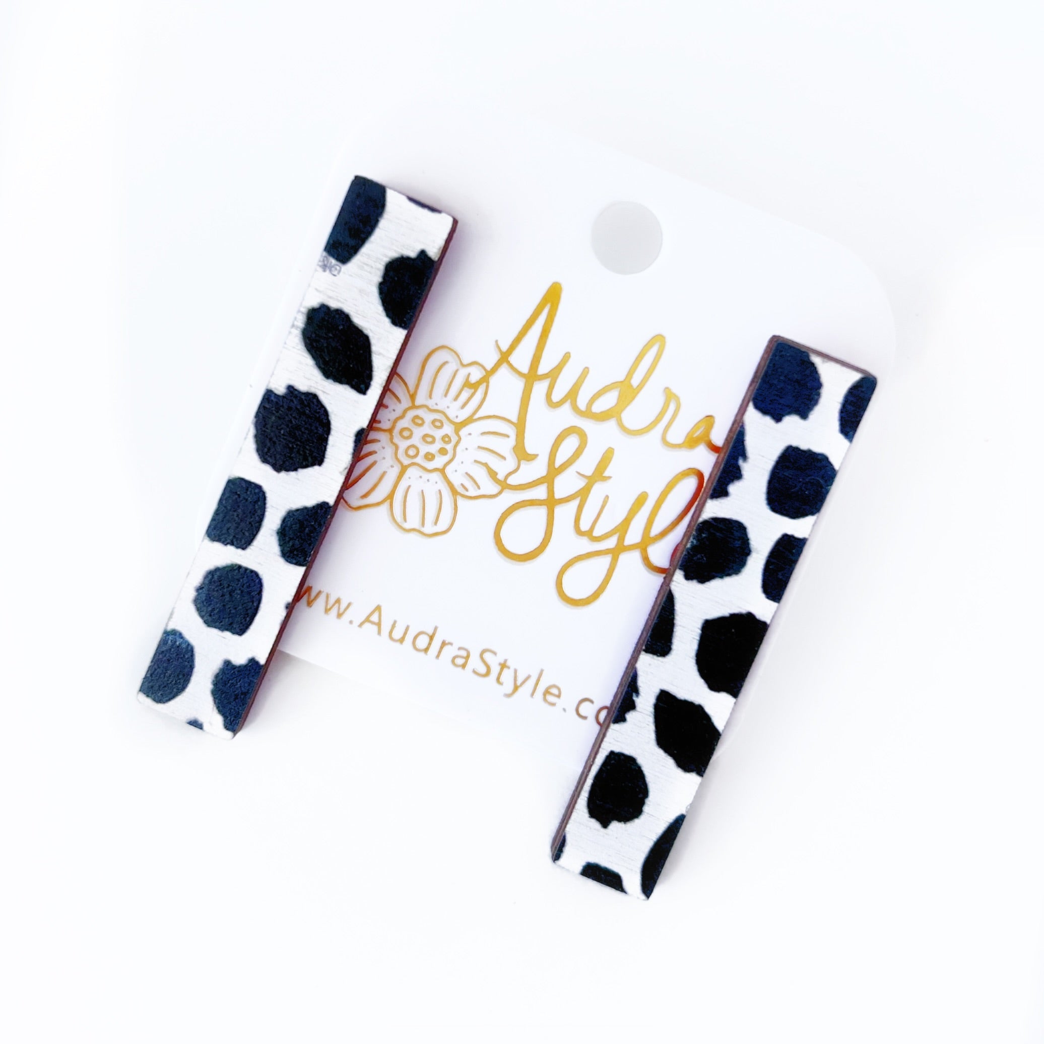 Beatrice - Black Dot