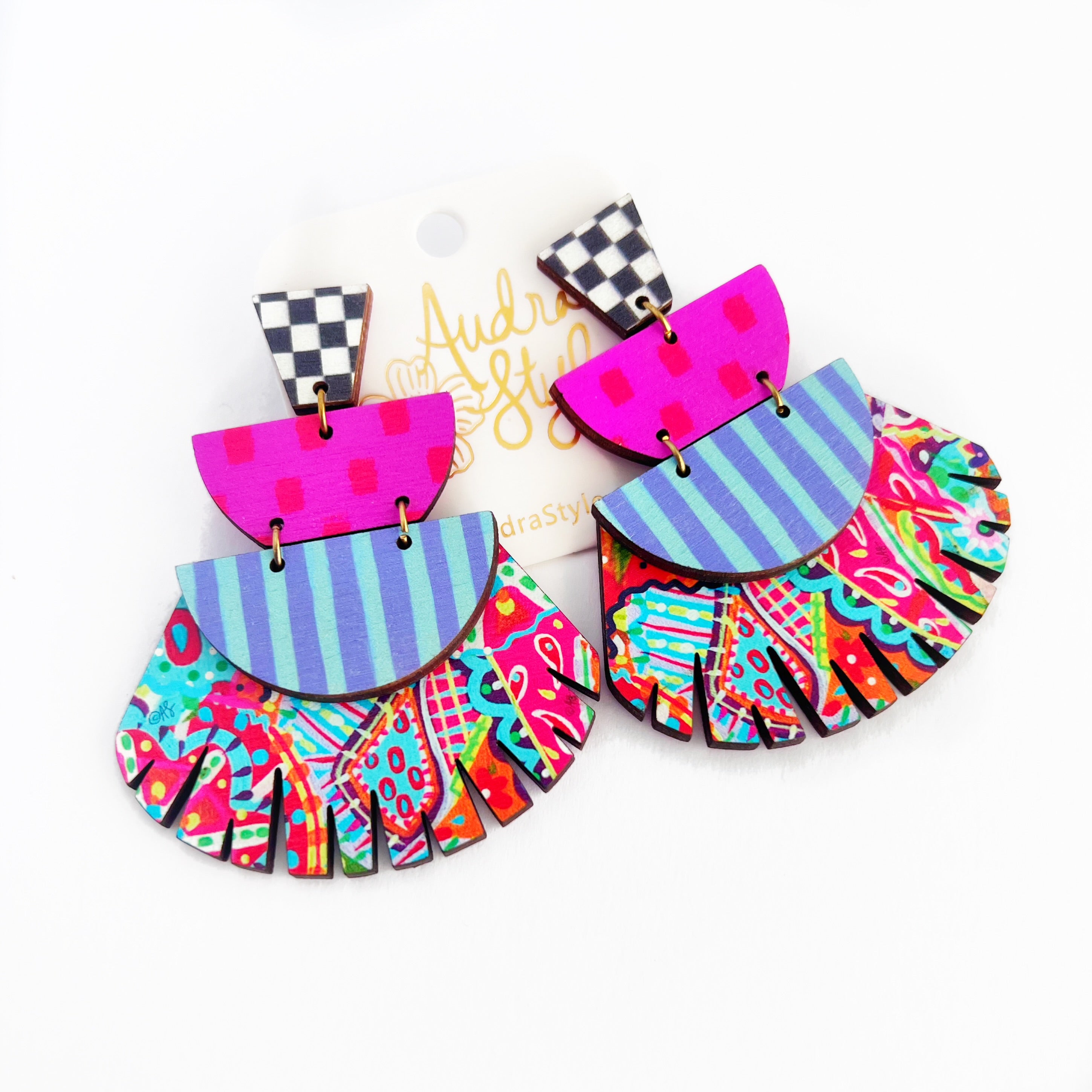 Emma - Clover Farm Daddy's Tie-Dangle Earring