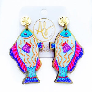 Fish earring handmade in North Carolina. Fast shipping, great gift for ocean and fish lovers. Statement jewelry that is safe for sensitive ears. 