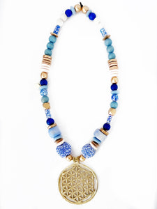Beaded Large Brass Lattice Circle Pendant Necklace - Blue and White