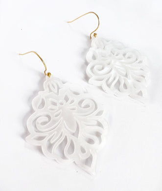 Damask Drop Earring - White Pearl Neutral Spring Summer Statement Earring
