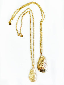 Shiny Gold Oyster Shell Pendant Chain Necklace