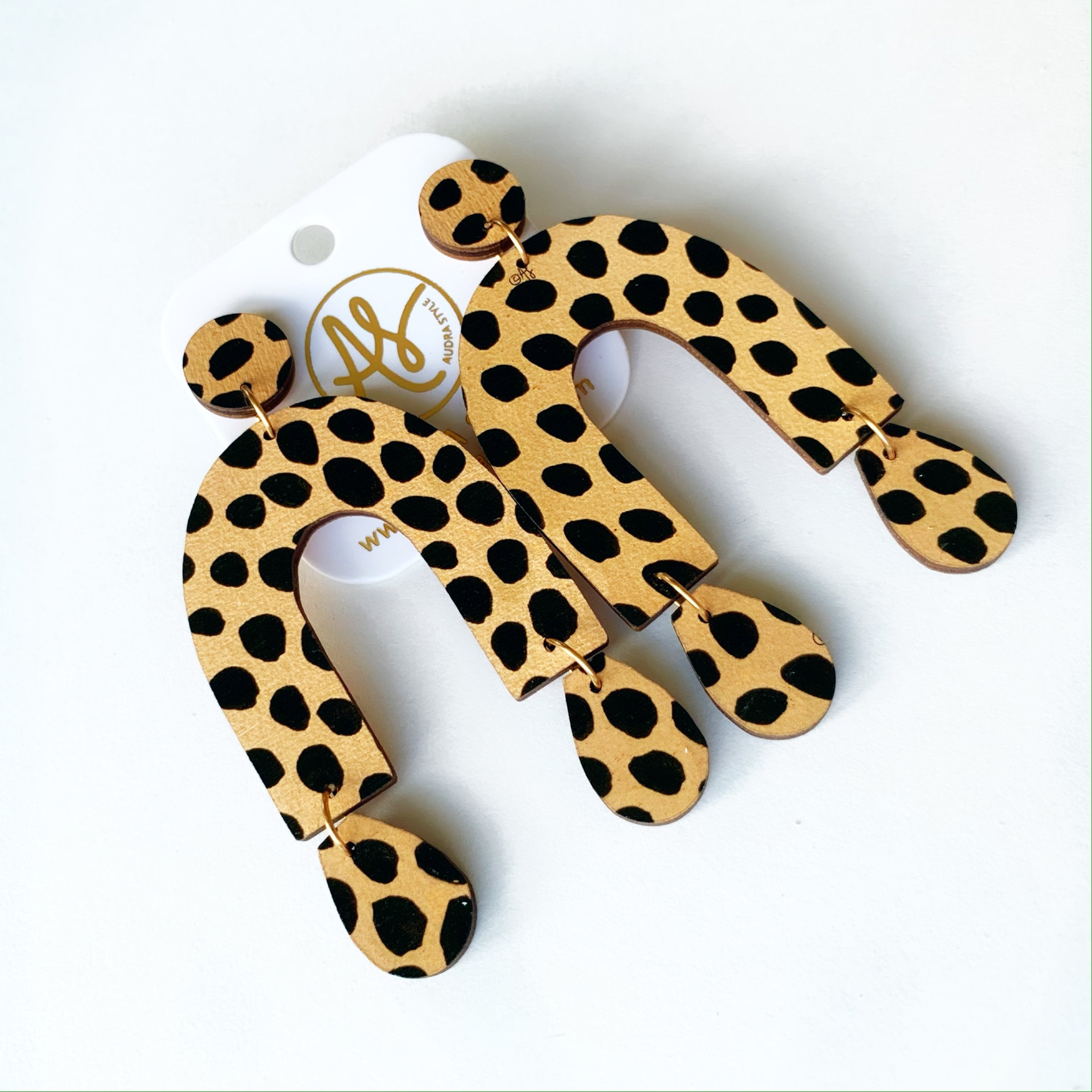 Chrissy - Cheetah Dot